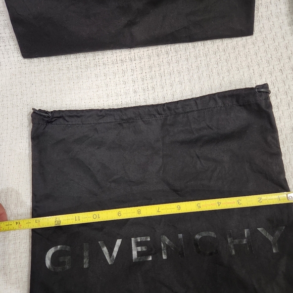 Givenchy Black Logo Dust Bag - Picture 4 of 6